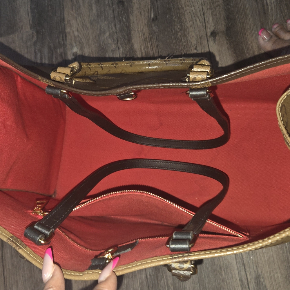 Louis Vuitton Monogram Canvas Tote in Brown & Gold - Picture 5 of 6